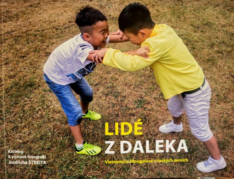 Lidé z daleka